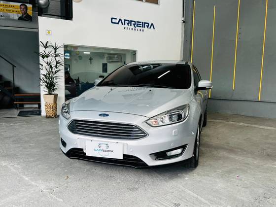 FORD FOCUS 2.0 TITANIUM 16V FLEX 4P POWERSHIFT FORD FOCUS 2.0 TITANIUM 16V FLEX 4P POWERSHIFT